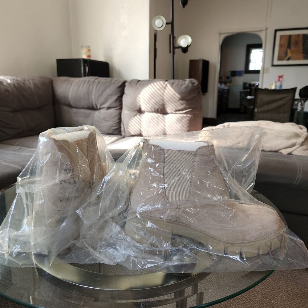 Steve Madden Howler Chelsea boots size 7.5